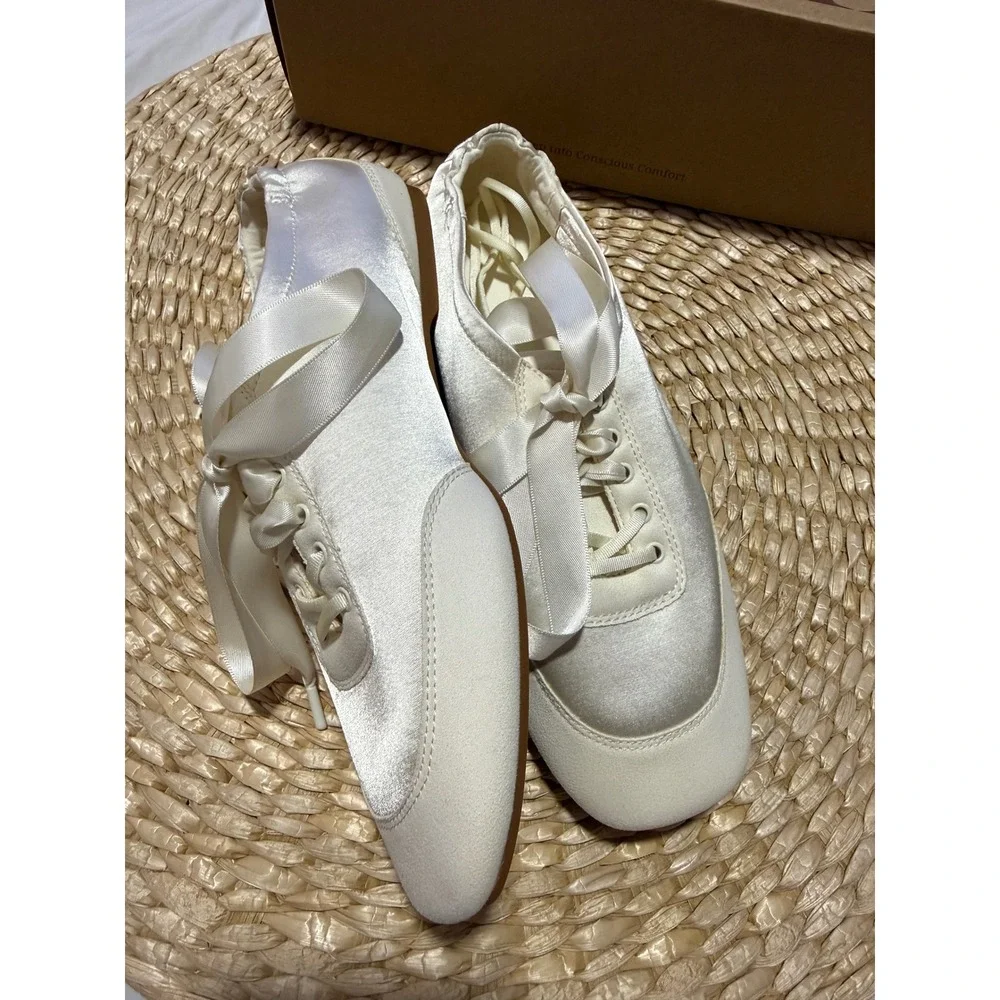 Vivaia elegant feminine